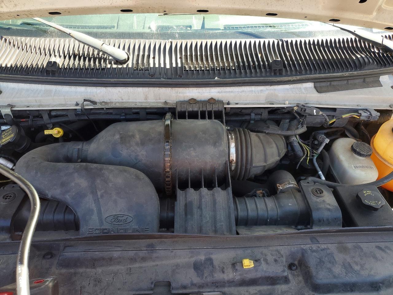 2010 Ford Econoline VIN 1FDWE3FL7ADA89005 photo 11