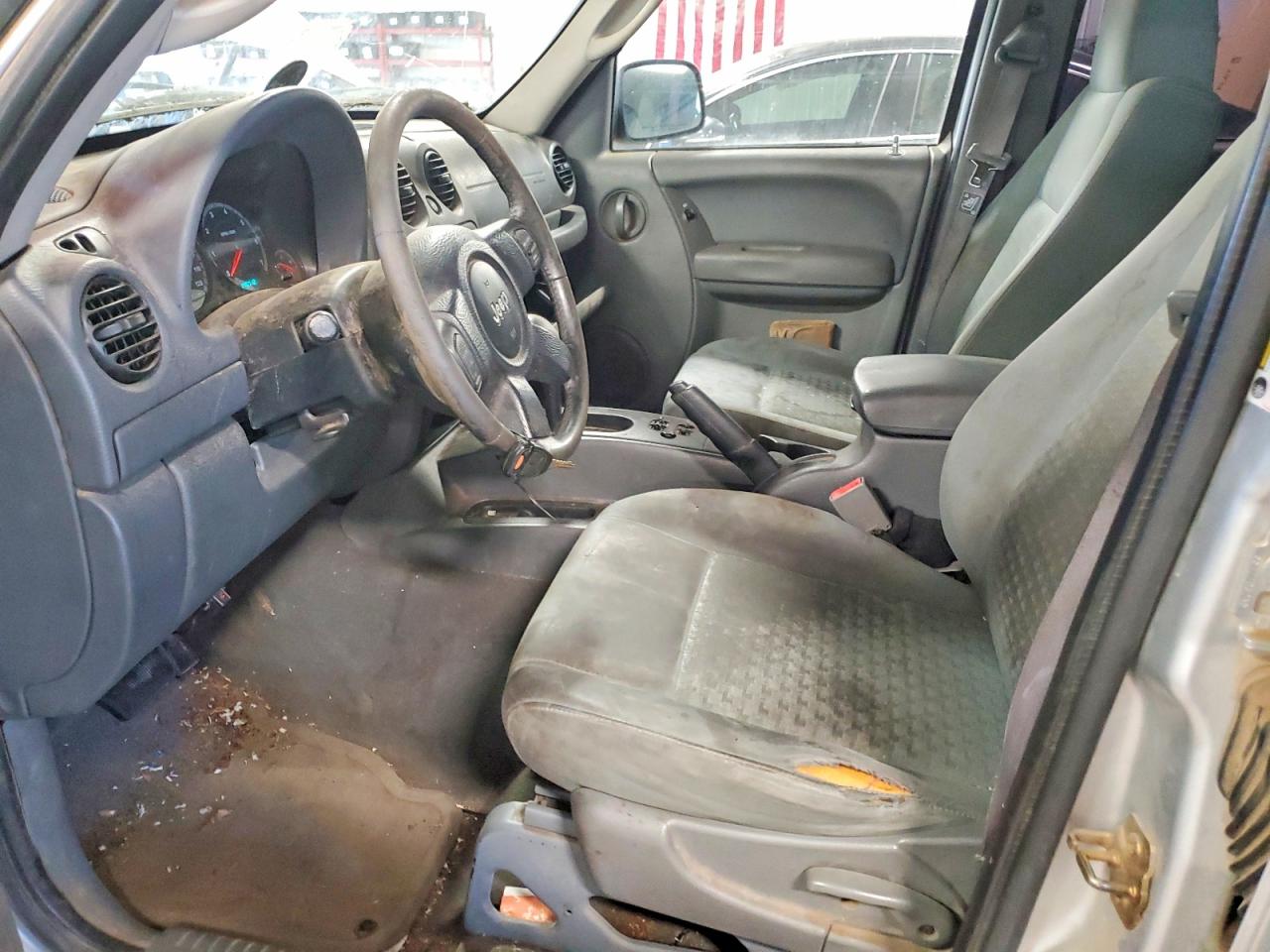 2005 Jeep Liberty VIN 1J4GK48K05W502348 photo 7
