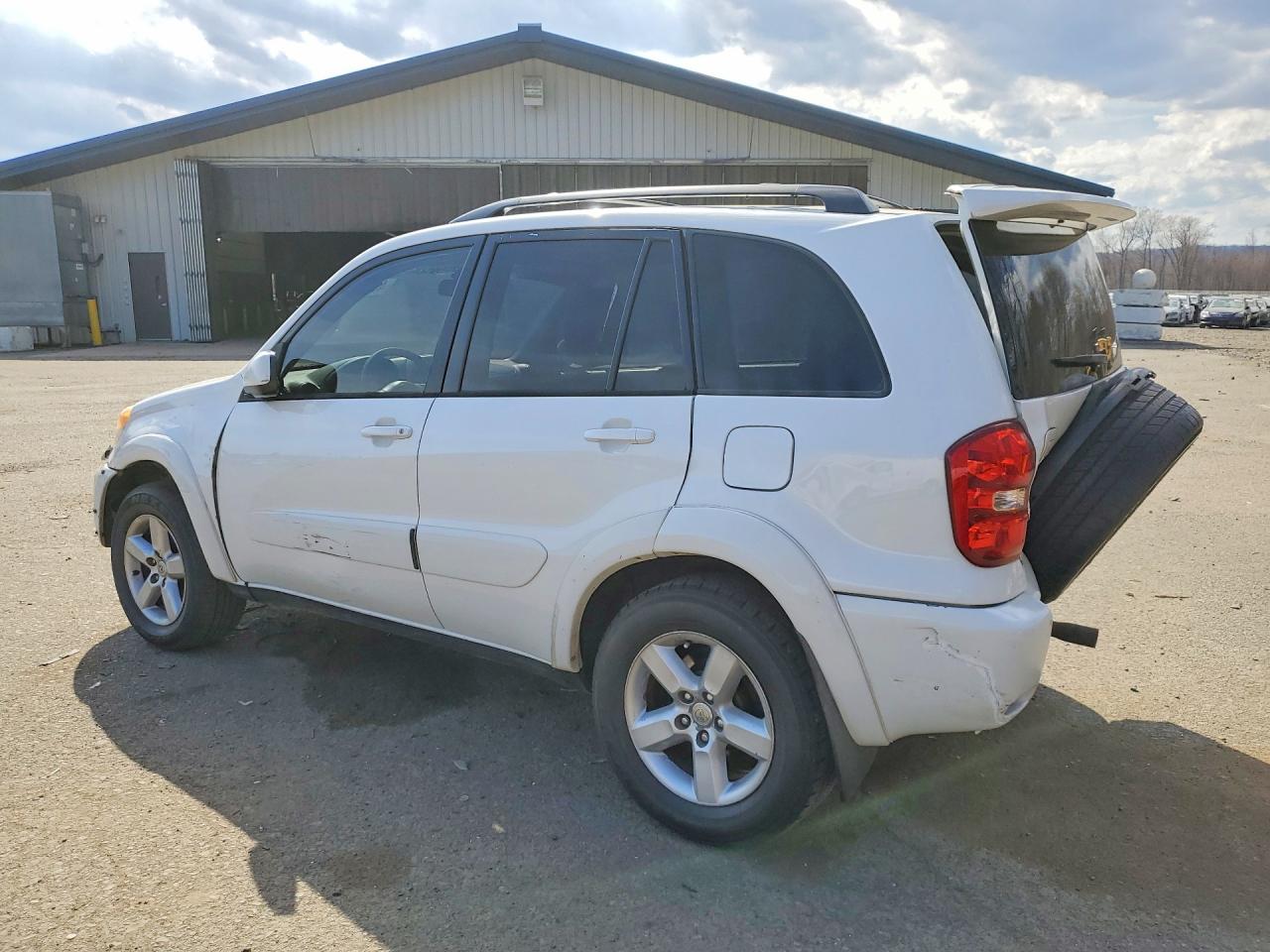 2004 Toyota Rav4 VIN JTEHD20V740024666 photo 2