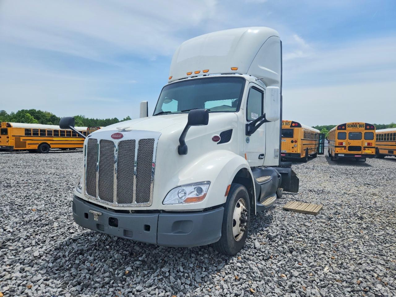 2018 PETERBILT All other VIN 1XPBA48X9JD477727 photo 2