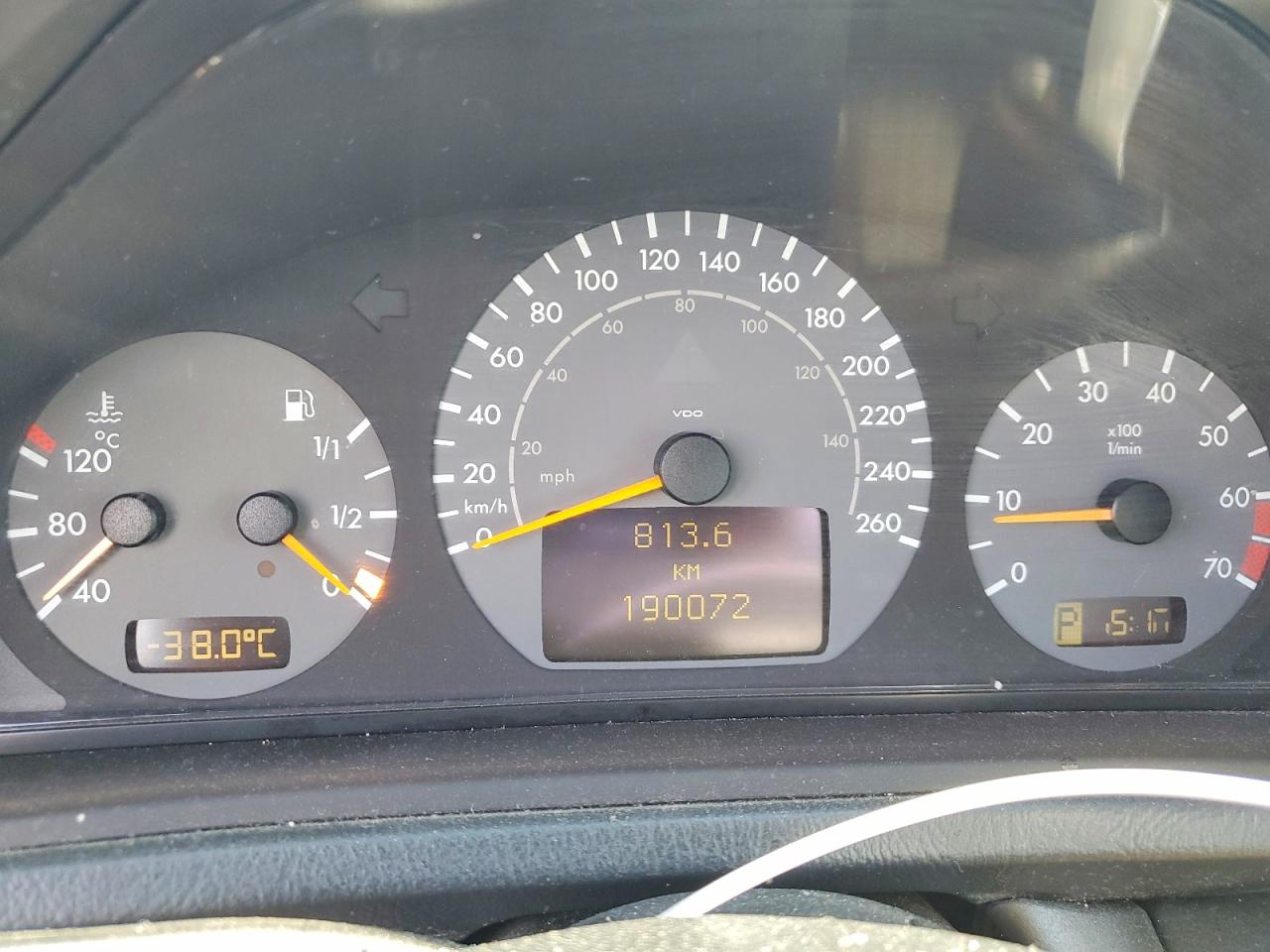2002 MERCEDES-BENZ Clk-class VIN WDBLJ70GX2T105404 photo 9
