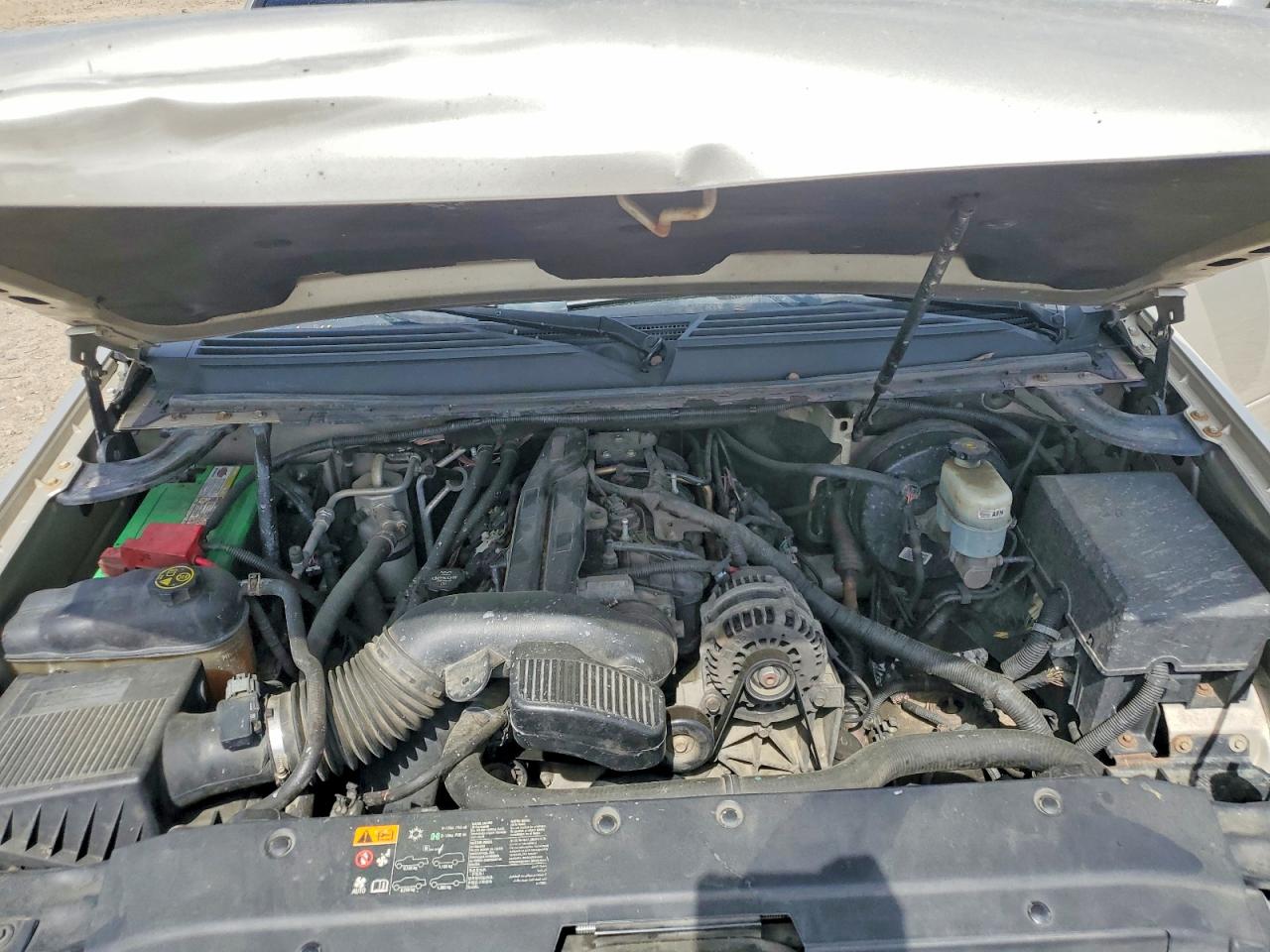 2013 Chevrolet Suburban VIN 1GNSKJE76DR129562 photo 12