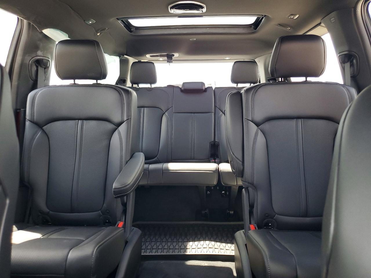 2026 Jeep Grand wago VIN 1C4SJVAP0TS168664 photo 10