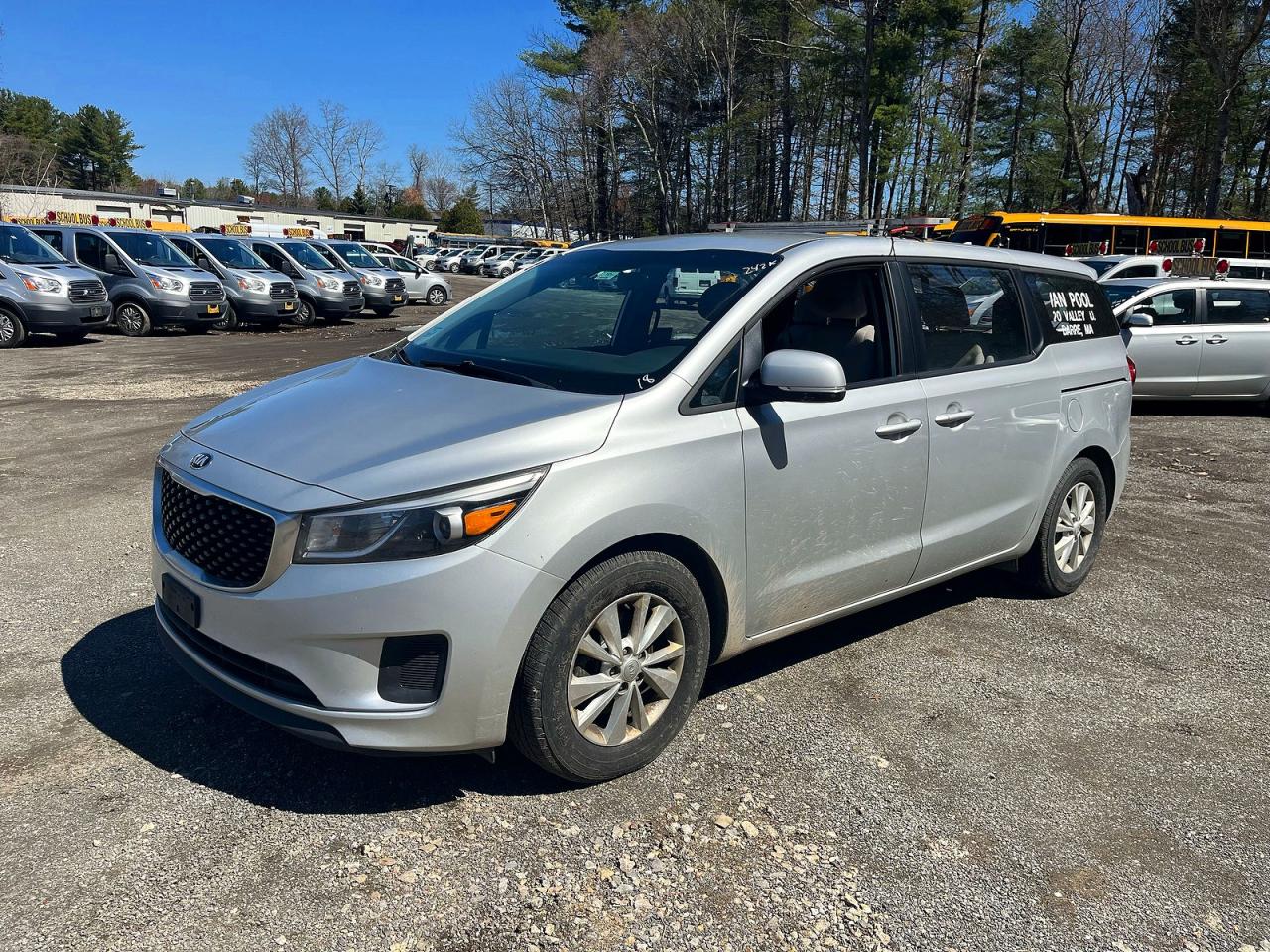 2018 Kia SEDONA VIN KNDMA5C12J6400723 photo 2