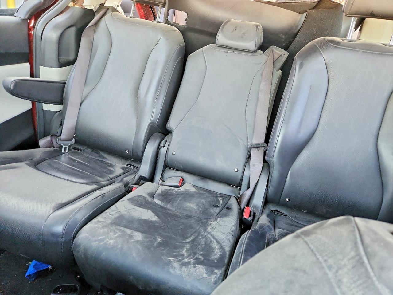 2023 Kia Carnival l VIN KNDNB4H3XP6234787 photo 11