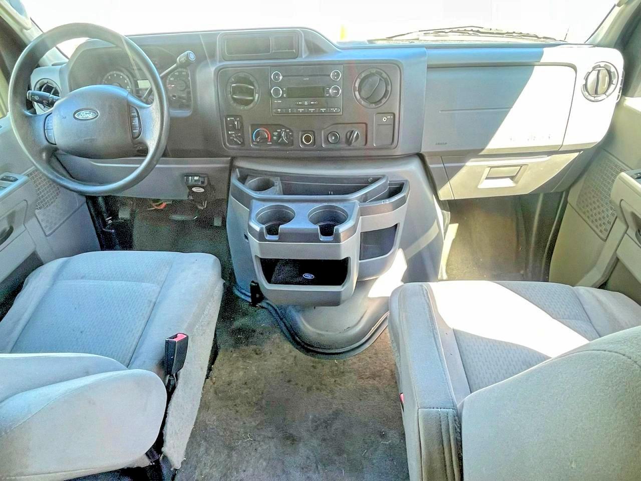 2011 Ford Econoline VIN 1FBNE3BL6BDB17632 photo 9