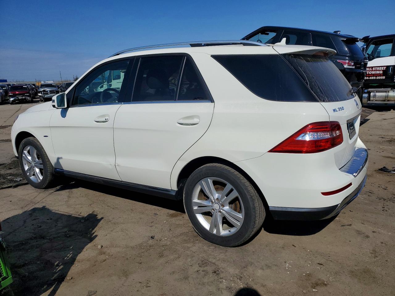 2012 Mercedes-Benz M-class VIN 4JGDA5HB7CA031595 photo 2