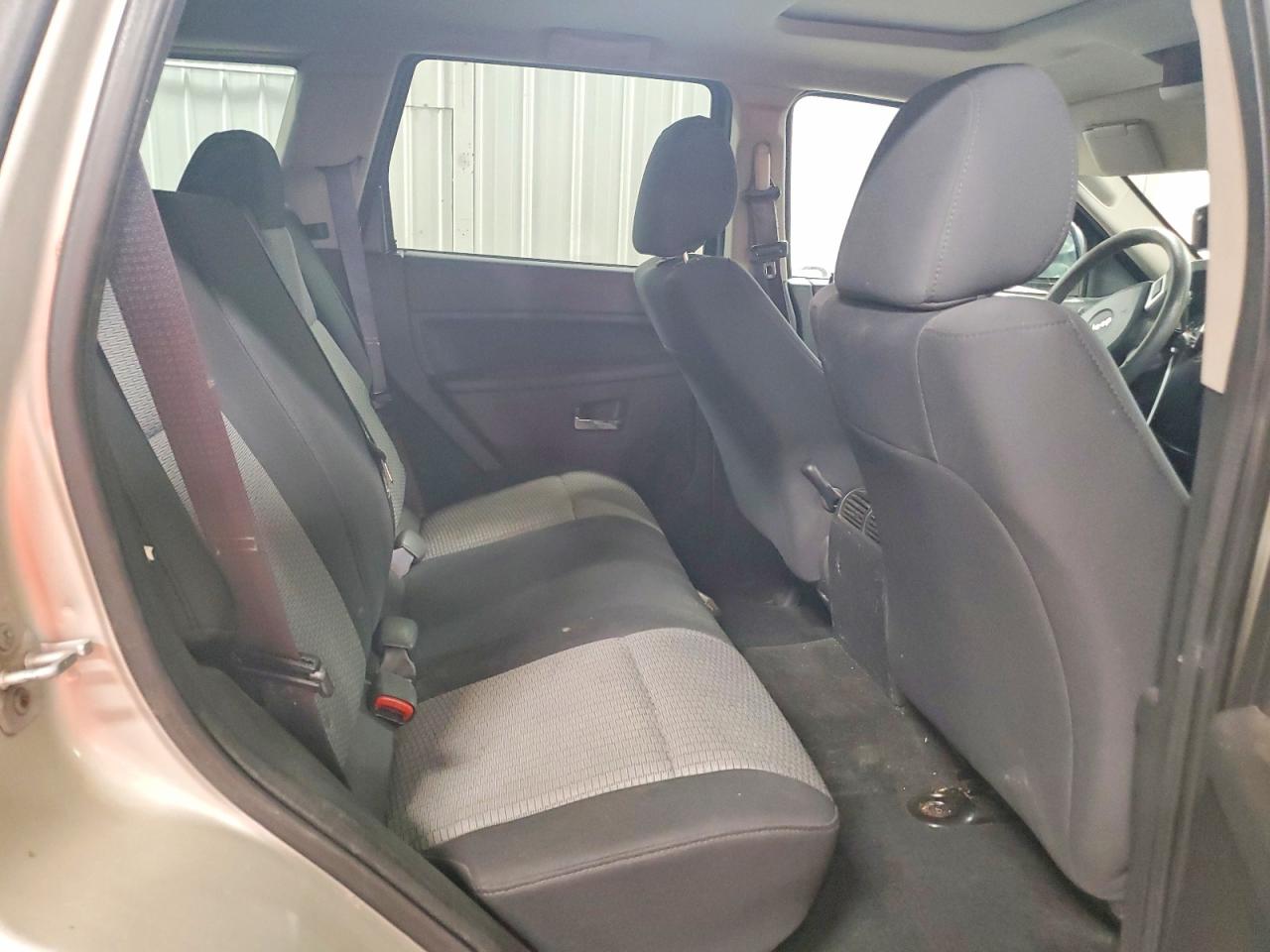 2010 Jeep Cherokee VIN 1J4PR4GK7AC117460 photo 10