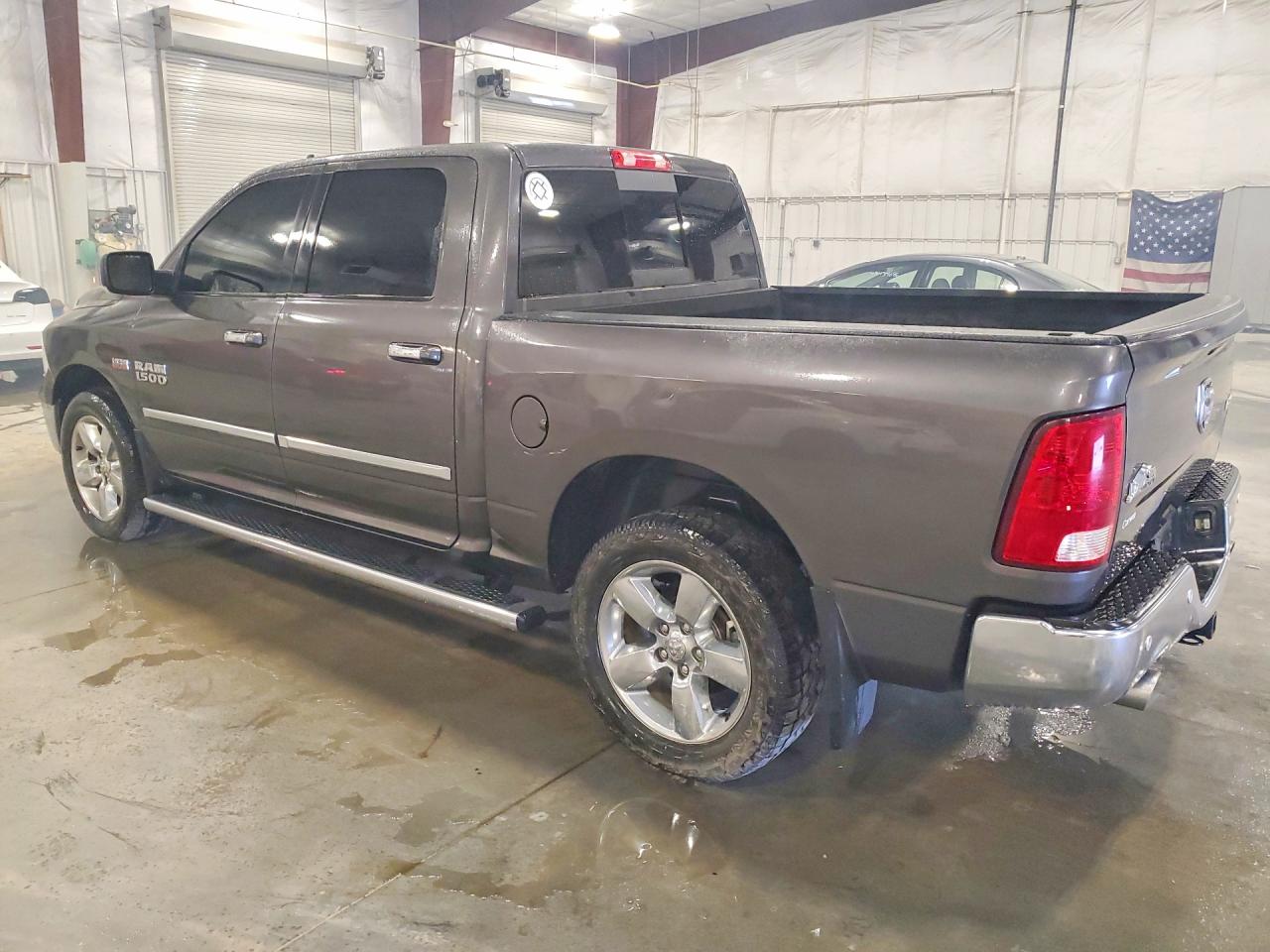 2018 Ram 1500 VIN 3C6RR7LT0JG195775 photo 2