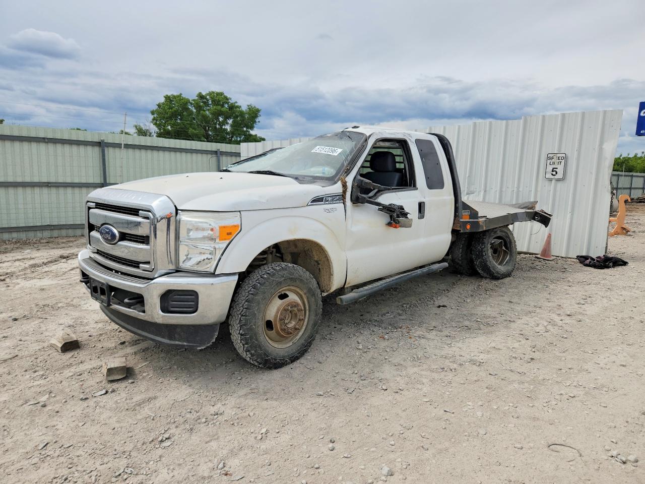 2015 Ford F350 VIN 1FD8X3H62FEC79676 photo 1
