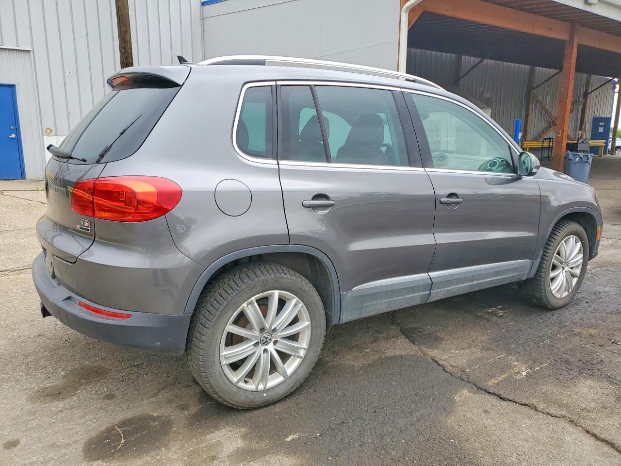 2016 Volkswagen Tiguan VIN WVGBV7AX0GW510480 photo 3