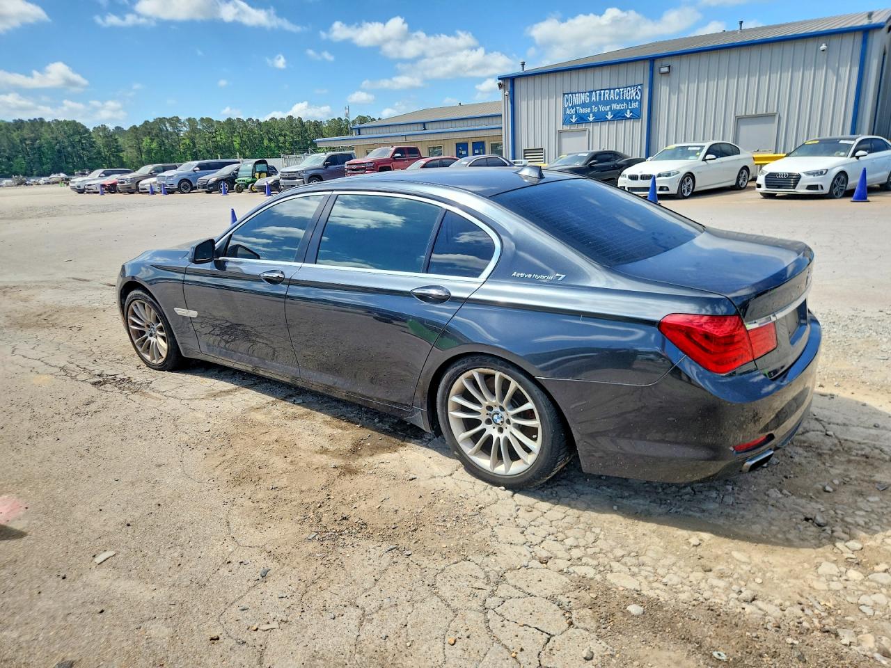 2011 BMW 7 series VIN WBAKX8C57BC198391 photo 2