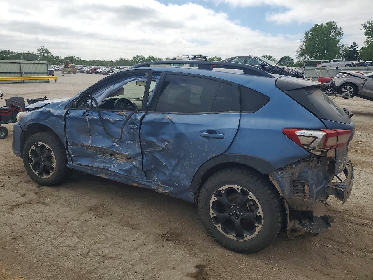 2021 Subaru Crosstrek VIN JF2GTABC5MH383333 photo 2