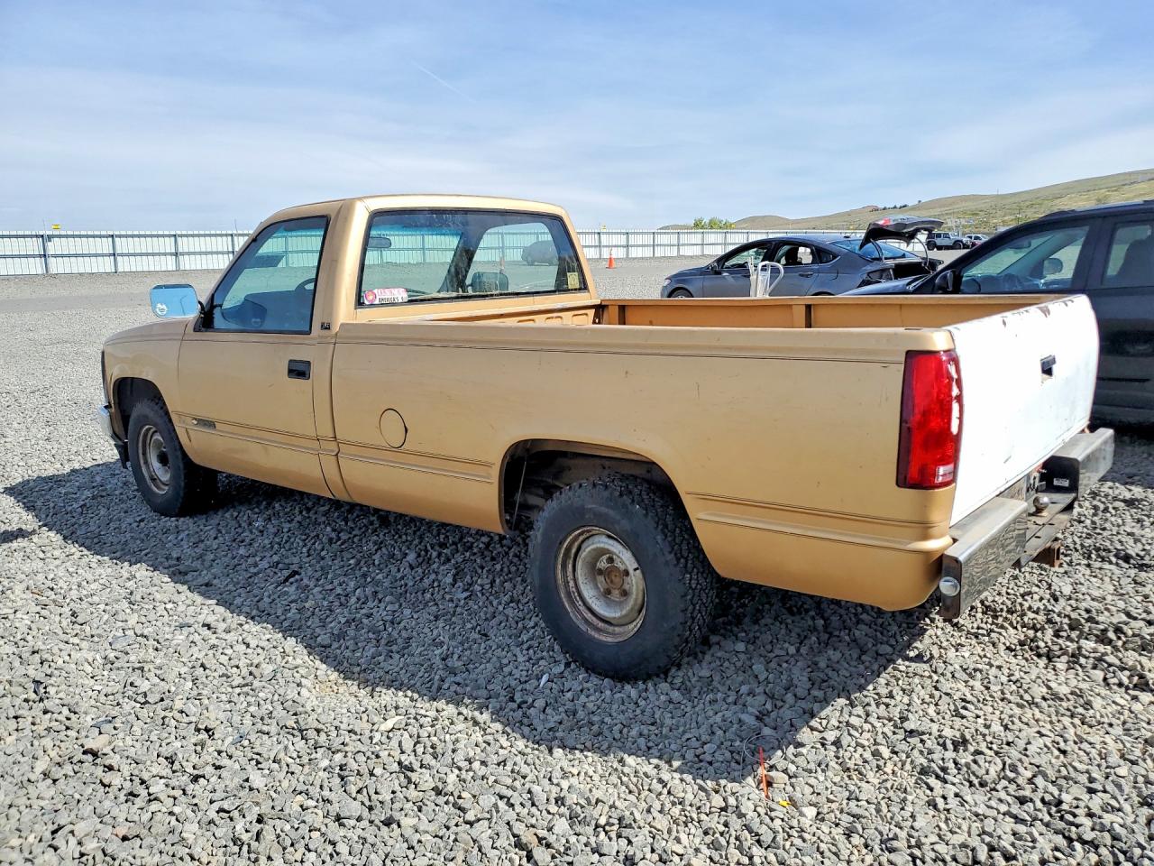1988 Chevrolet Gmt VIN 2GCEC14K7J1285896 photo 2
