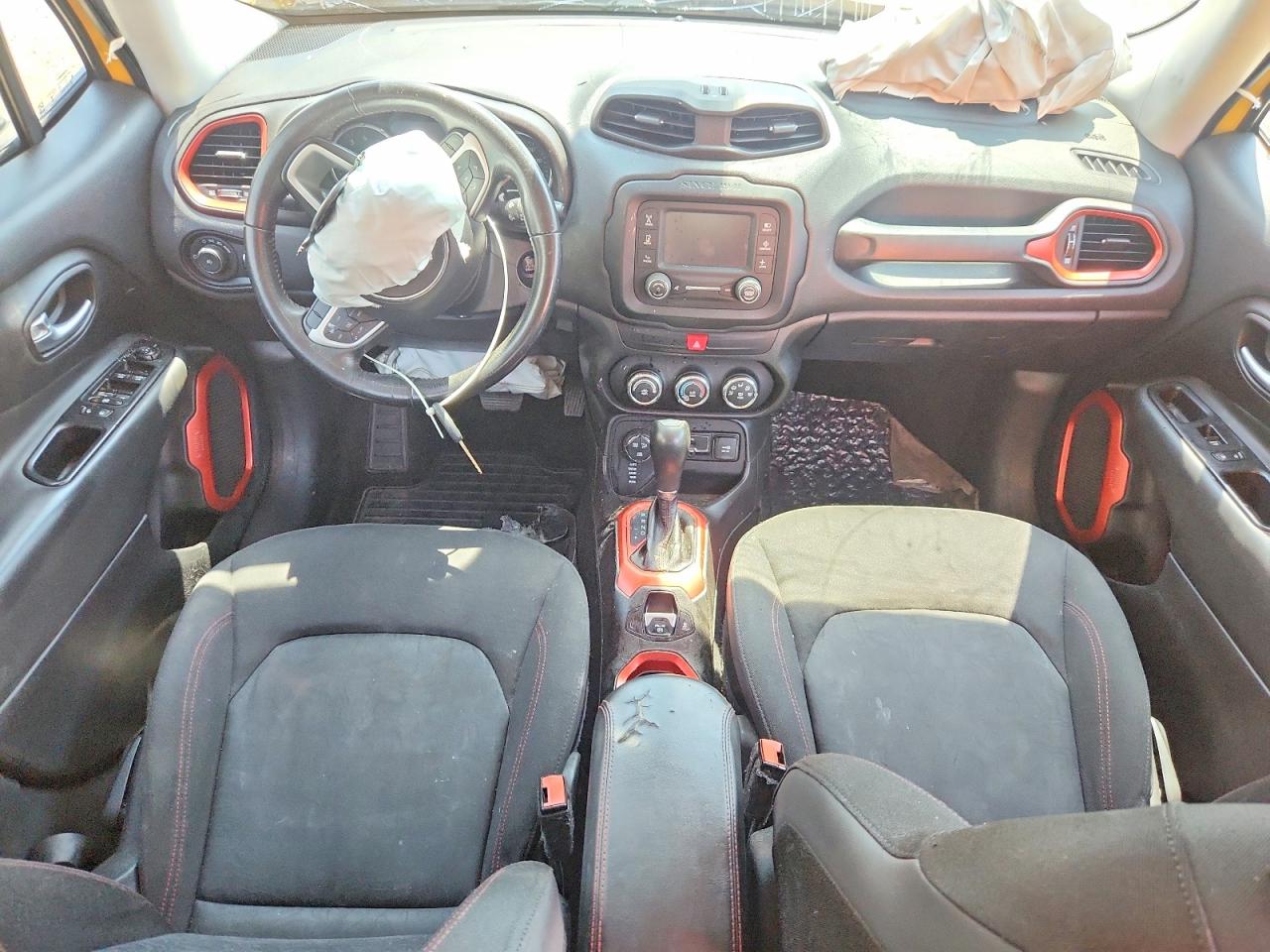 2017 Jeep Renegade VIN ZACCJBCB9HPF19802 photo 8