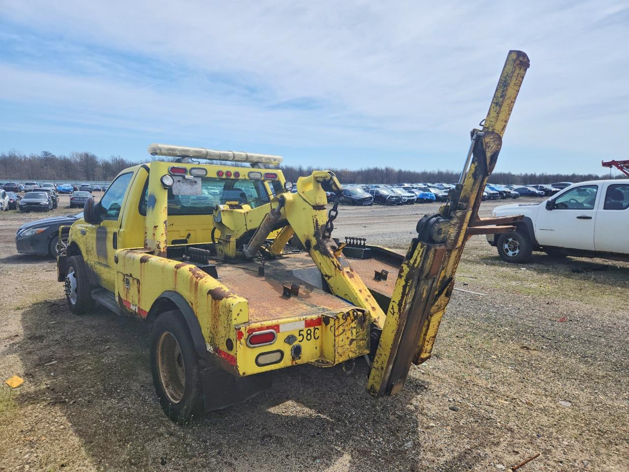 2006 Ford F550 VIN 1FDAF56P06EB80009 photo 2