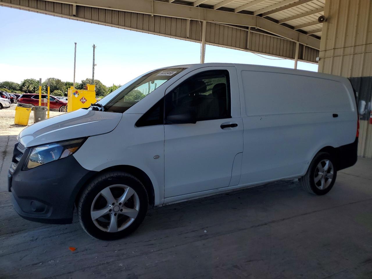 2016 Mercedes Metris VIN WD3PG2EA5G3115056 photo 1