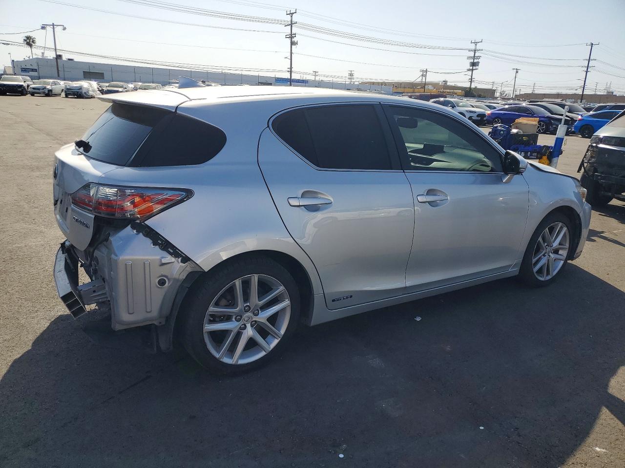 2014 Lexus Ct 200 VIN JTHKD5BH1E2202014 photo 3