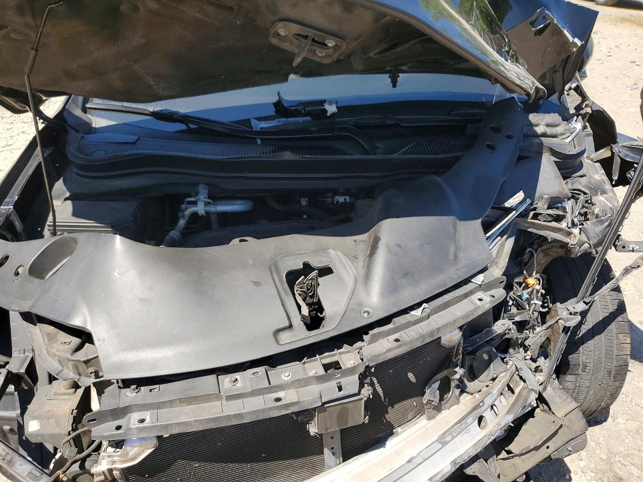 2018 Honda Pilot VIN 5FNYF6H90JB056658 photo 12