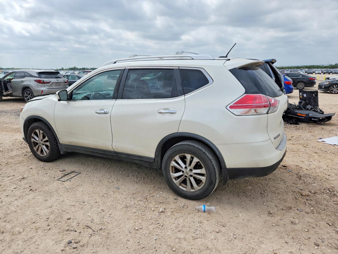 2016 Nissan Rogue VIN KNMAT2MT6GP714437 photo 2