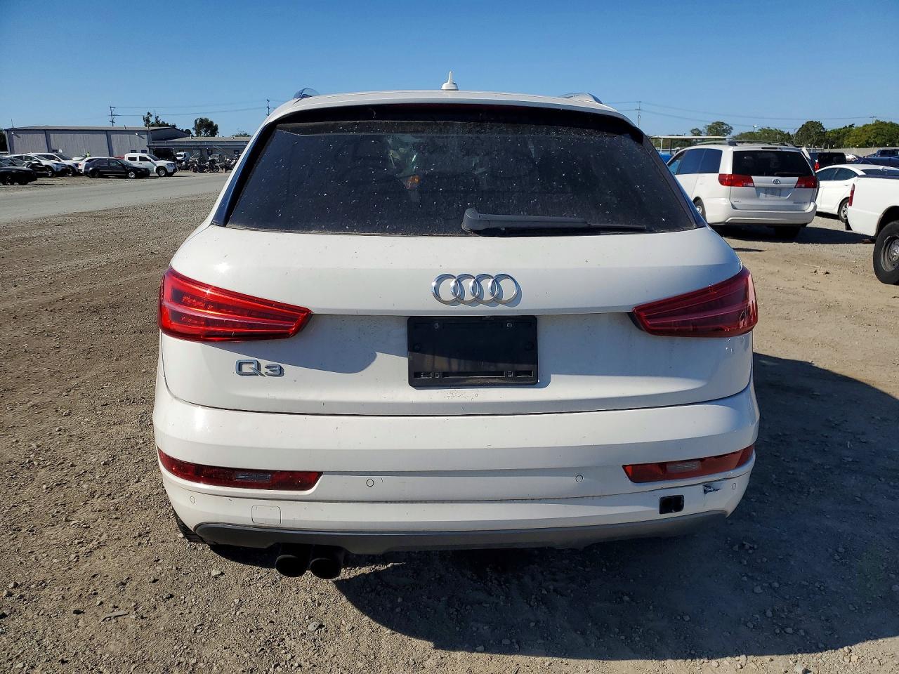 2016 Audi Q3 VIN WA1BFCFSXGR011394 photo 6