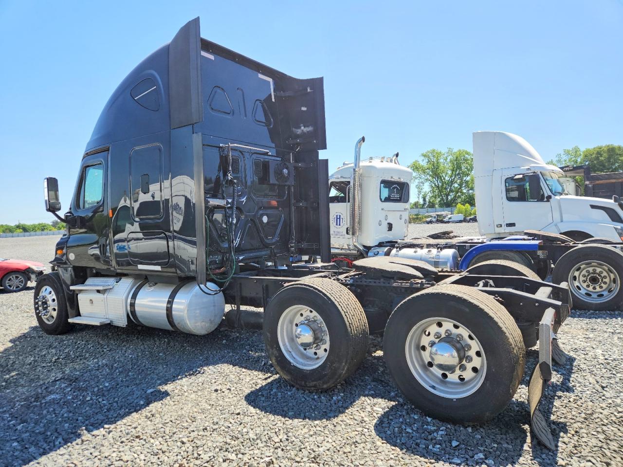 2015 FREIGHTLINER All other VIN 1FUGGLDV9FLGF9131 photo 3