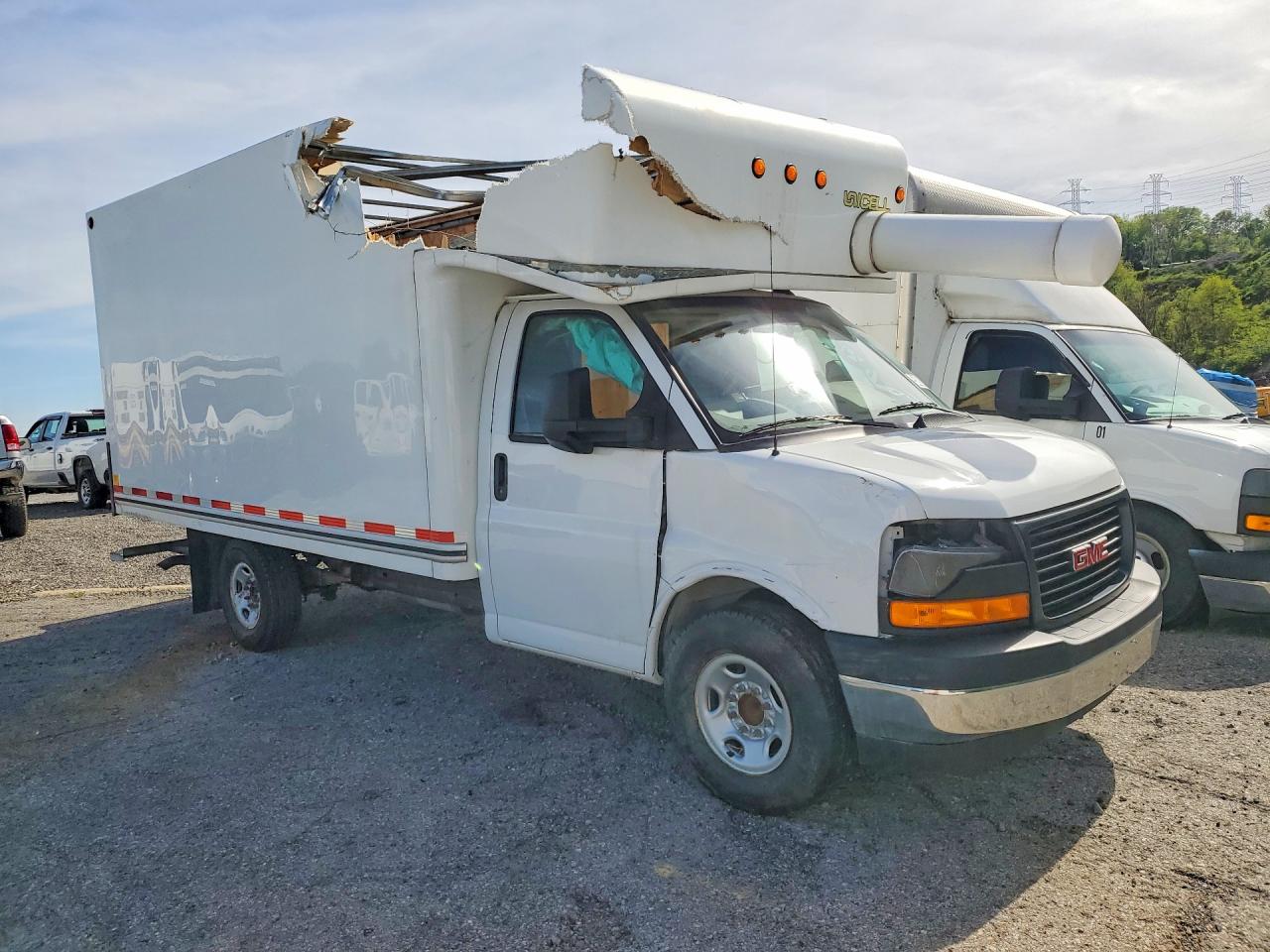 2022 GMC All models VIN 1GD07SF7XN1147502 photo 4