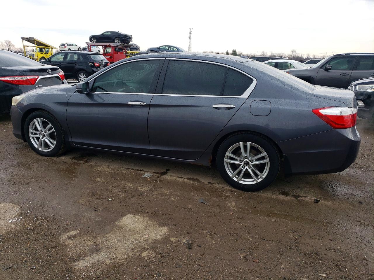 2013 Honda Accord VIN 1HGCR2F9XDA811312 photo 2