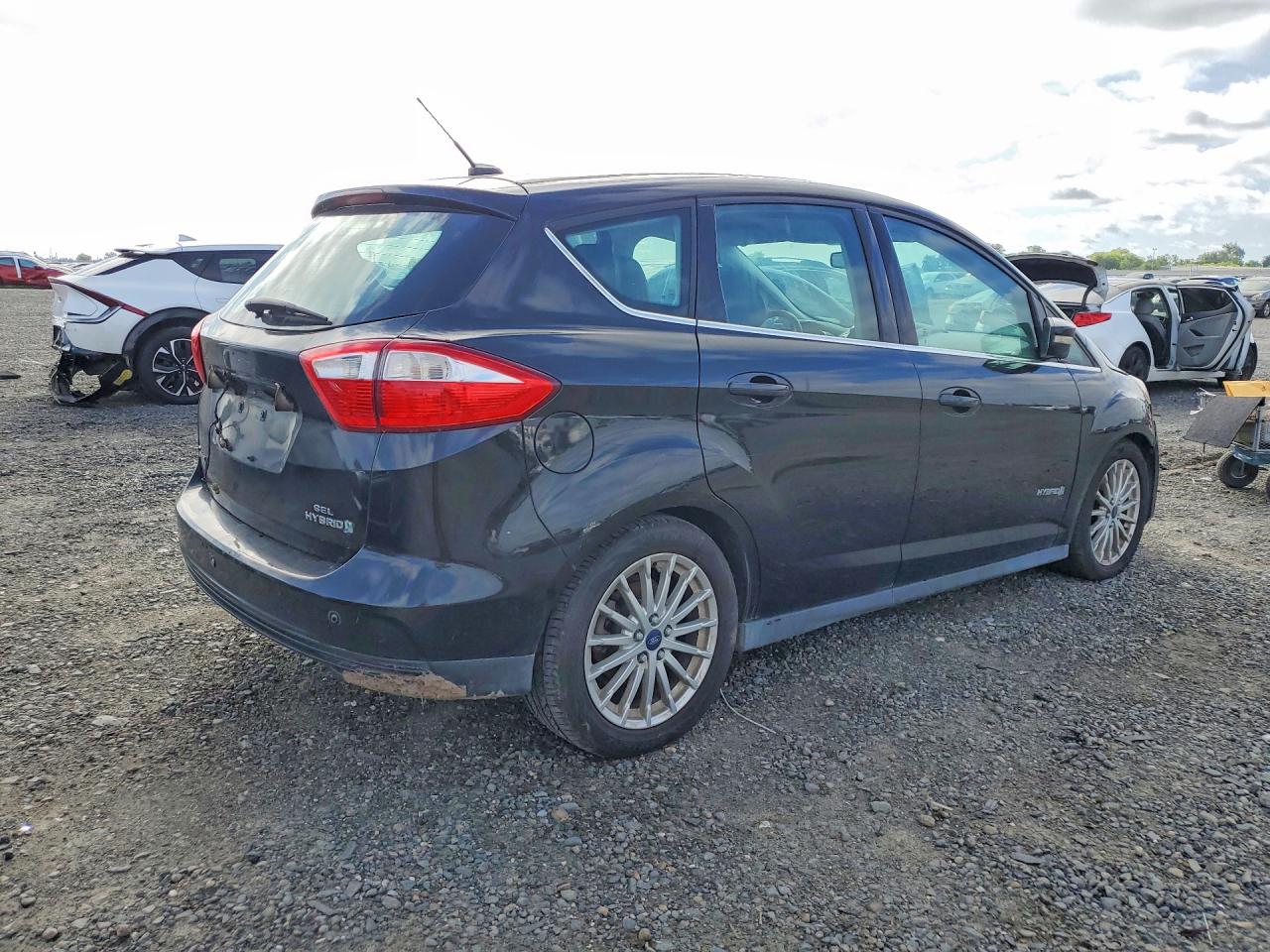 2013 Ford Cmax VIN 1FADP5BU4DL533067 photo 3