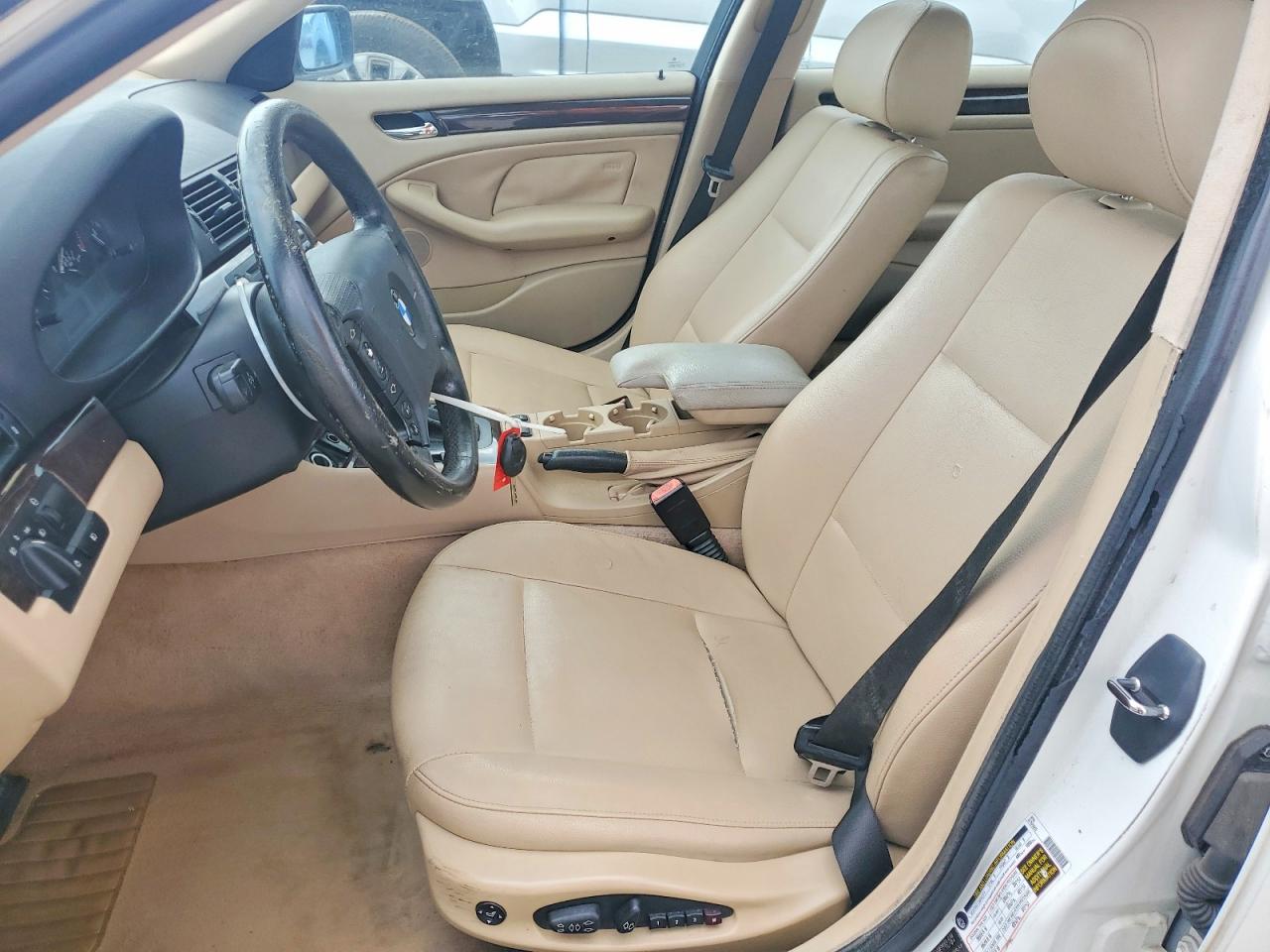 2005 BMW 3 series VIN WBAET37495NJ89956 photo 7