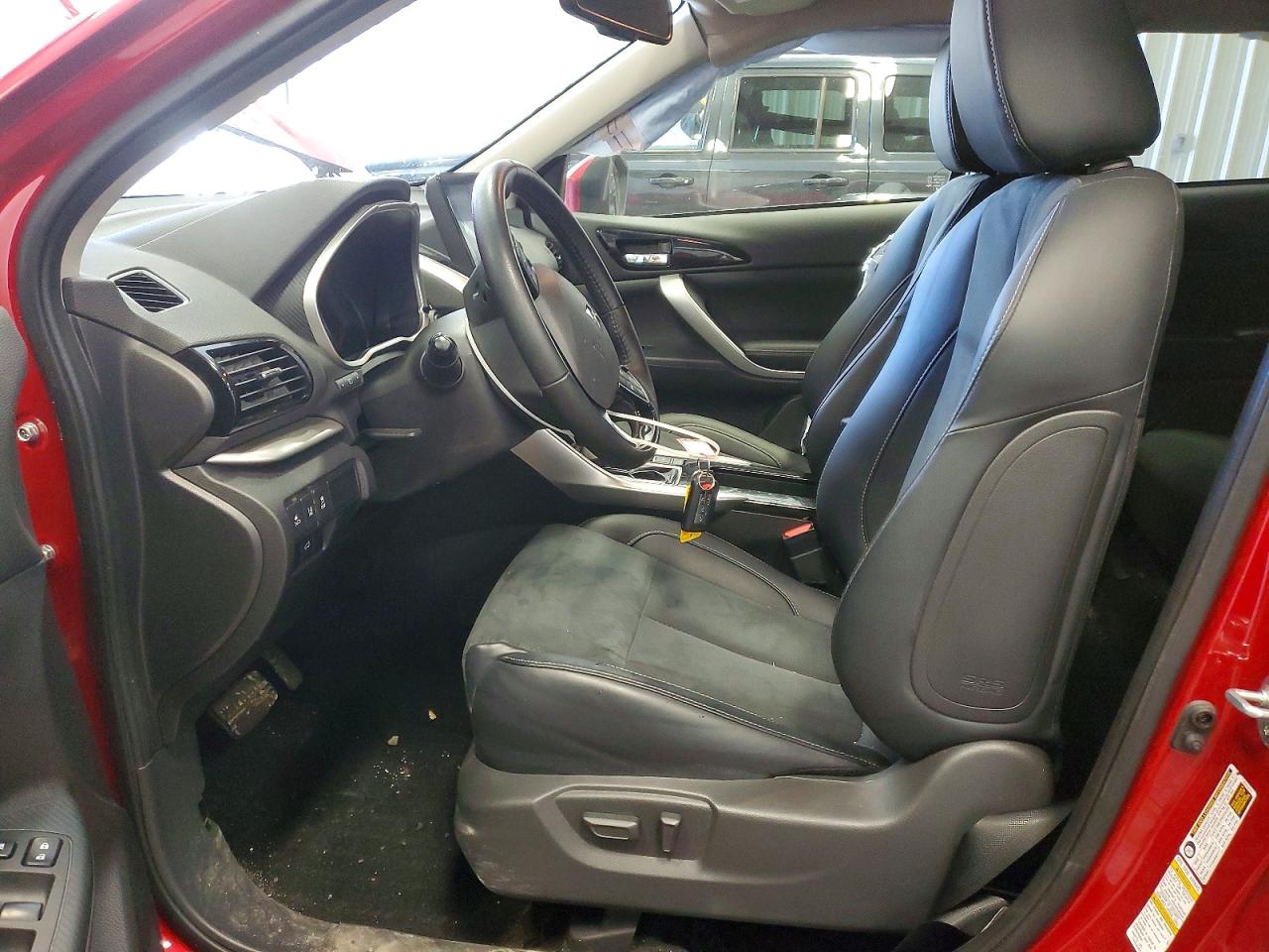 2024 Mitsubishi ECLIPSE VIN JA4ATWAAXRZ000712 photo 7