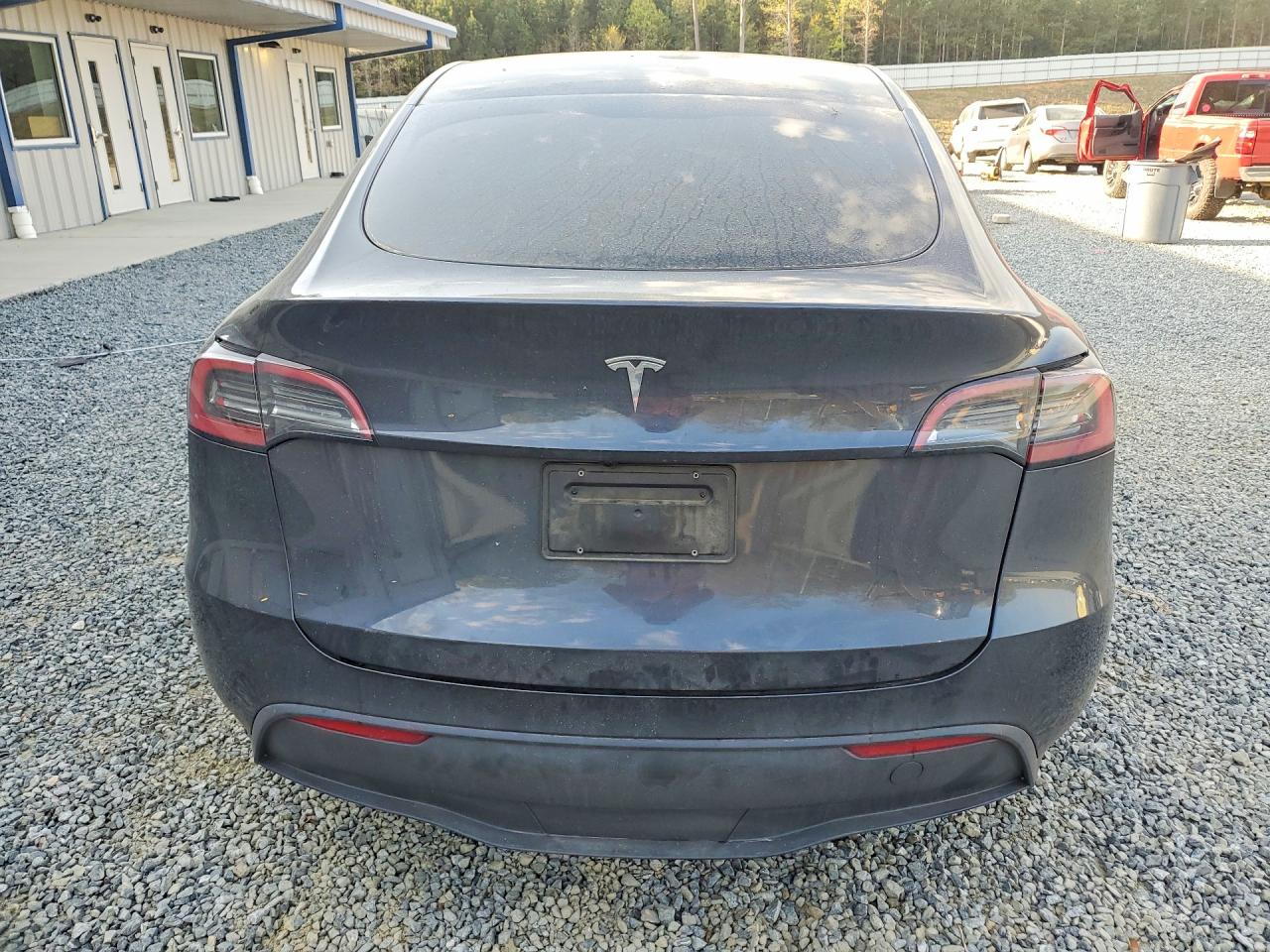 2025 Model y VIN 7SAYGDED1SA365440 photo 6