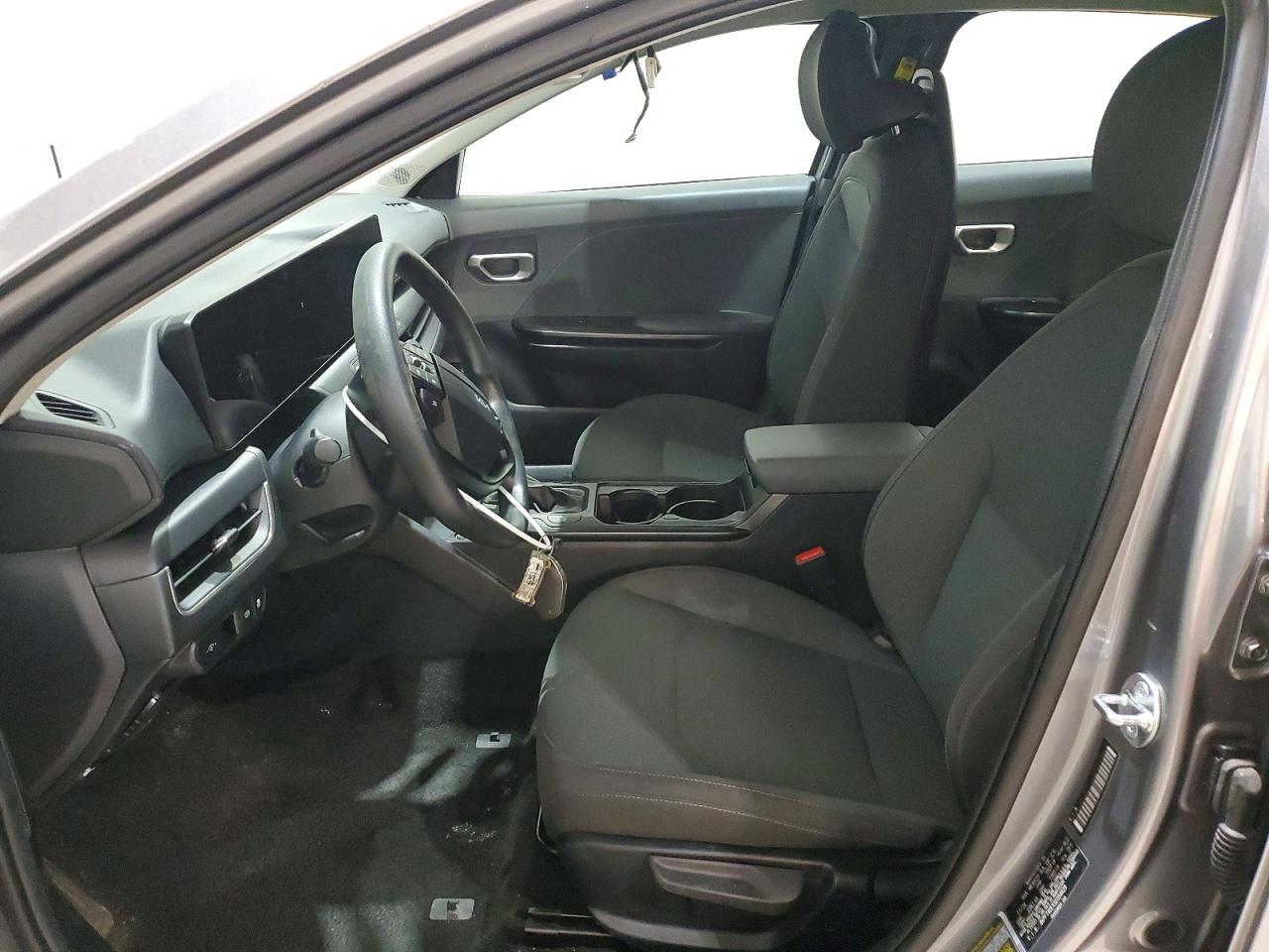 2025 Kia All other VIN 3KPFT4DEXSE054429 photo 7