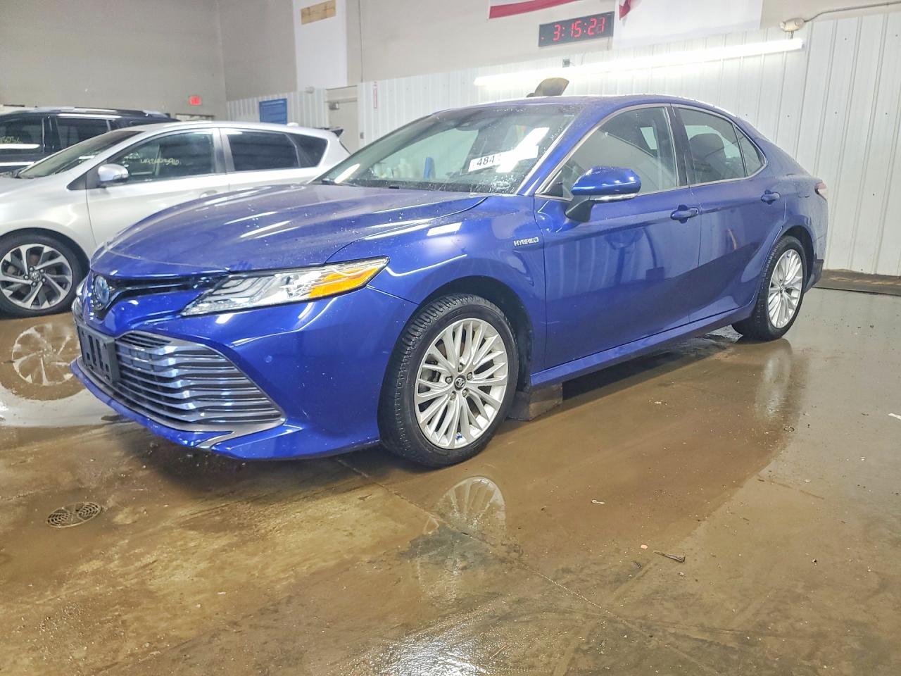 2018 Toyota Camry sola VIN 4T1B21HK6JU501558 photo 1