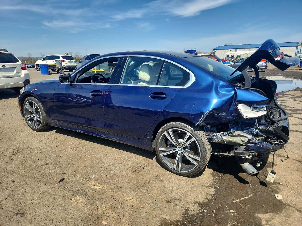 2019 BMW 3 series VIN WBA5R7C50KAJ86693 photo 2