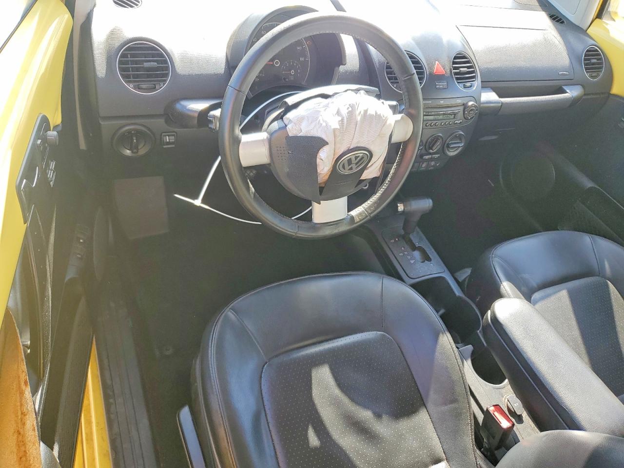2008 Volkswagen Beetle VIN 3VWRW31C58M522659 photo 8