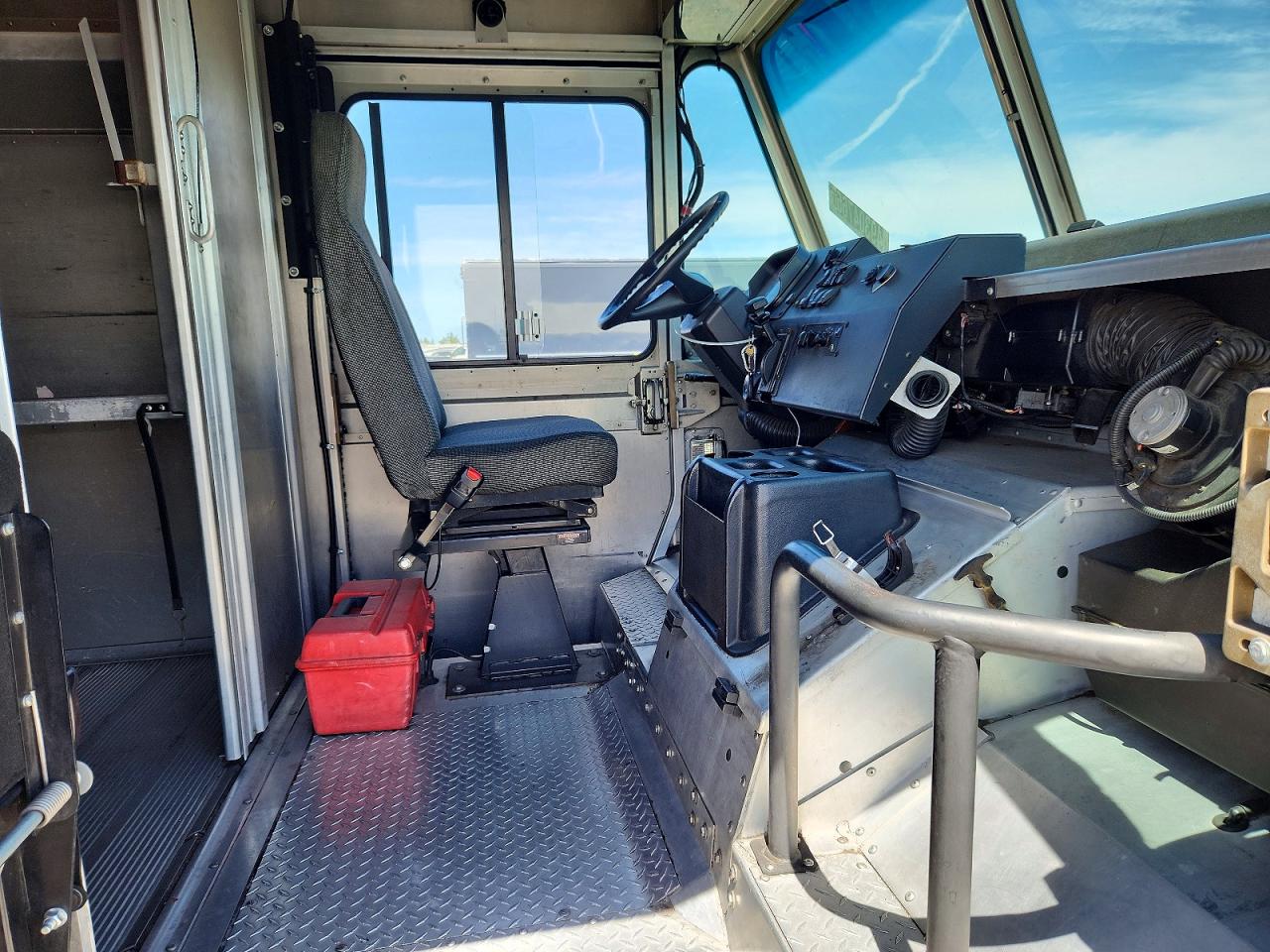 2020 FREIGHTLINER All other VIN 4UZAC2EAXLCLZ7160 photo 11