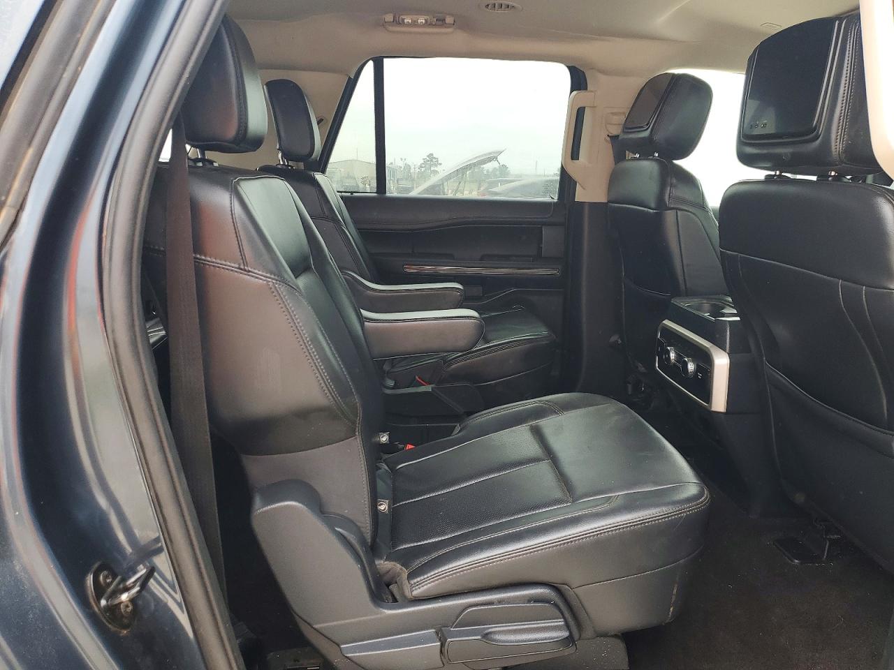 2023 Ford Expedition VIN 1FMJK1J89PEA30311 photo 11