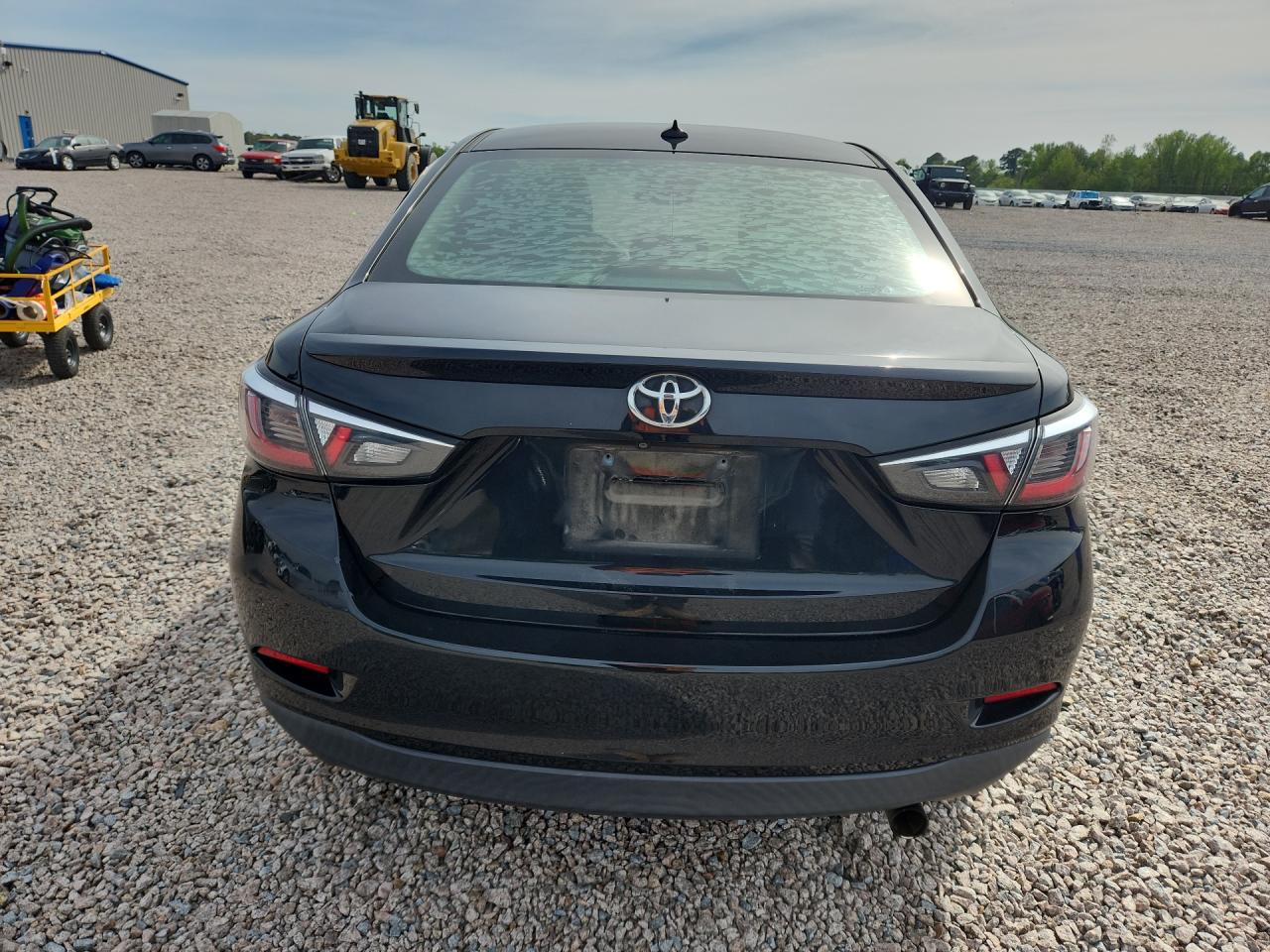 2019 Toyota Yaris VIN 3MYDLBYV2KY513541 photo 6
