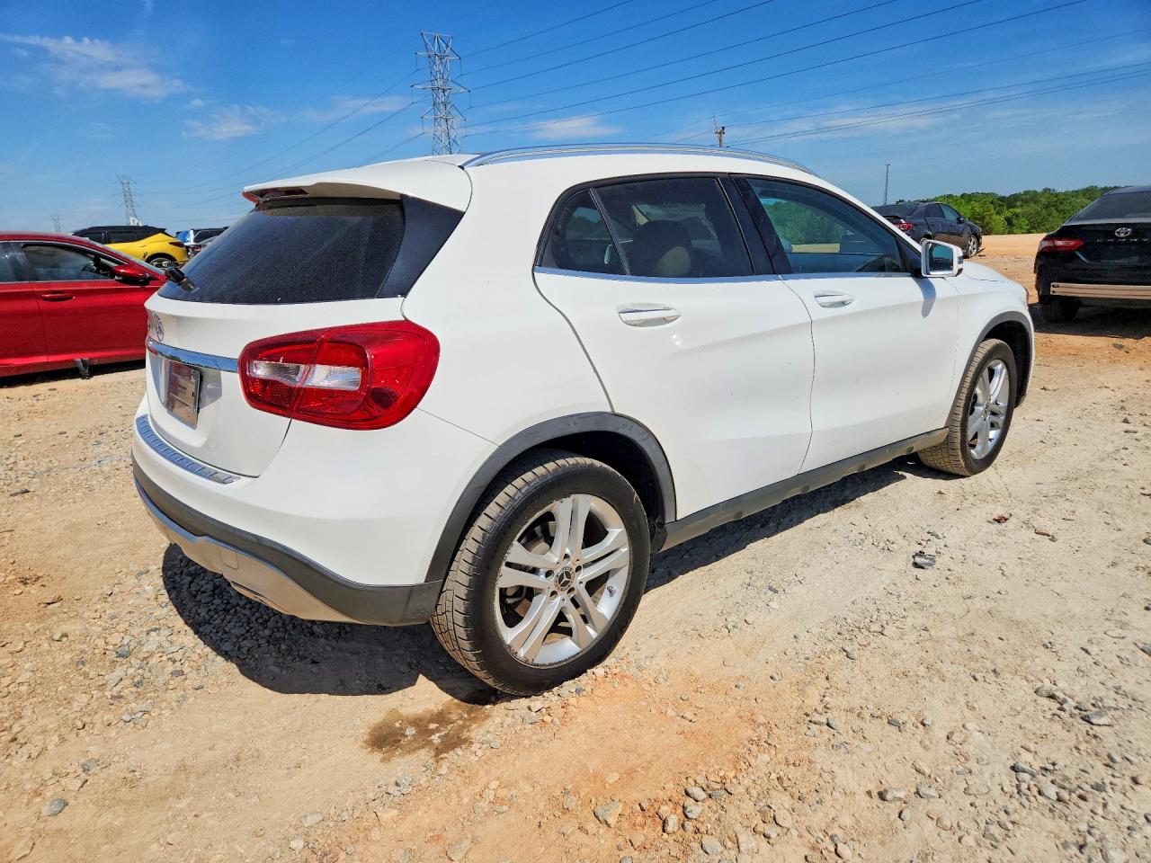 2019 Mercedes-Benz Gla-class VIN WDCTG4EB3KU004205 photo 3