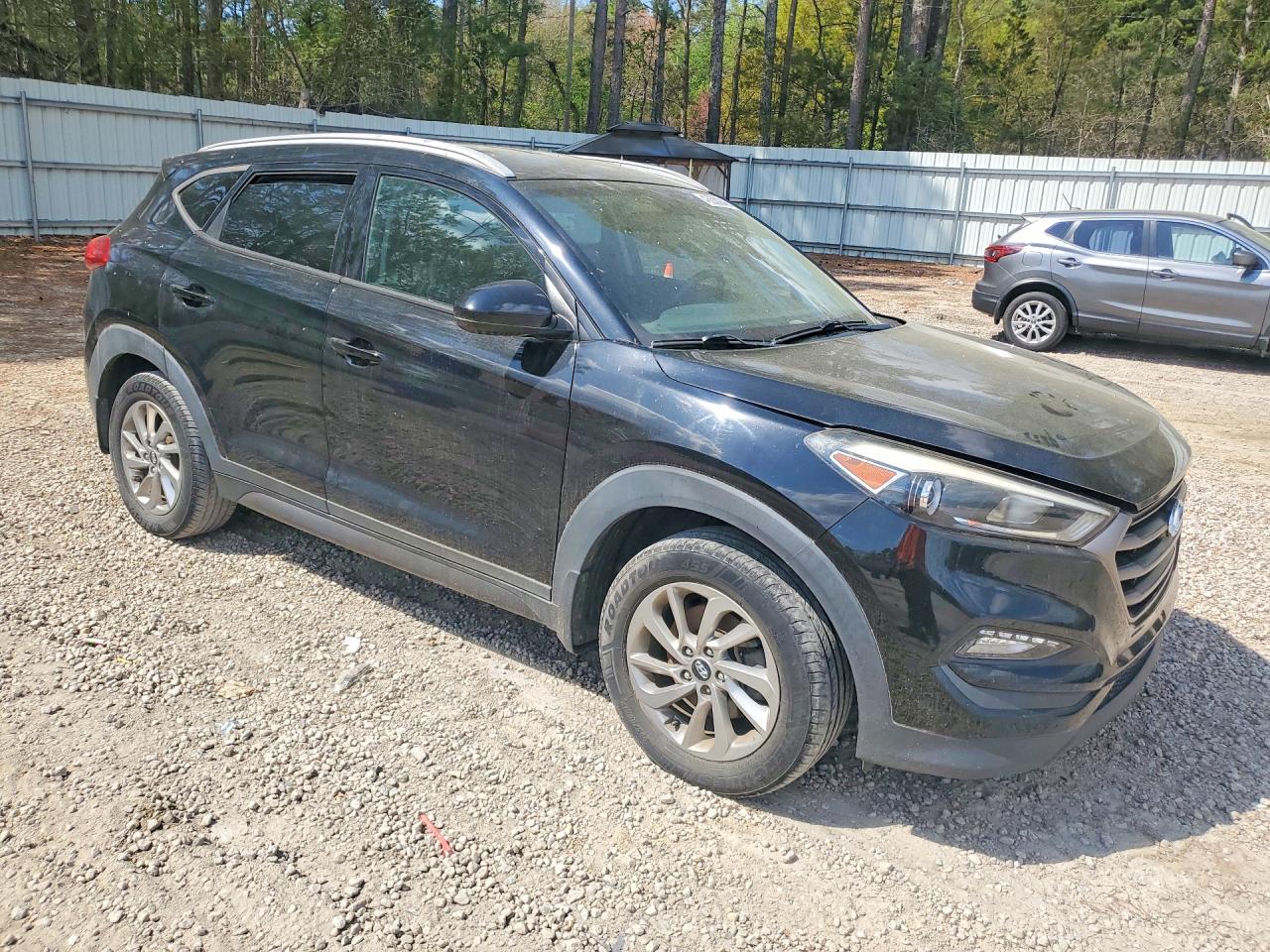 2016 Hyundai Tucson VIN KM8J33A49GU195044 photo 4