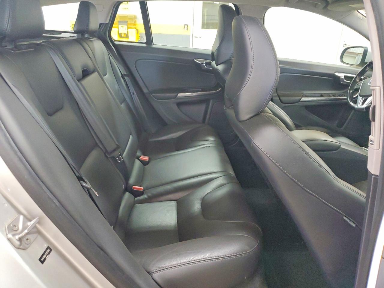 2015 Volvo V60 VIN YV140MEK1F1255062 photo 10
