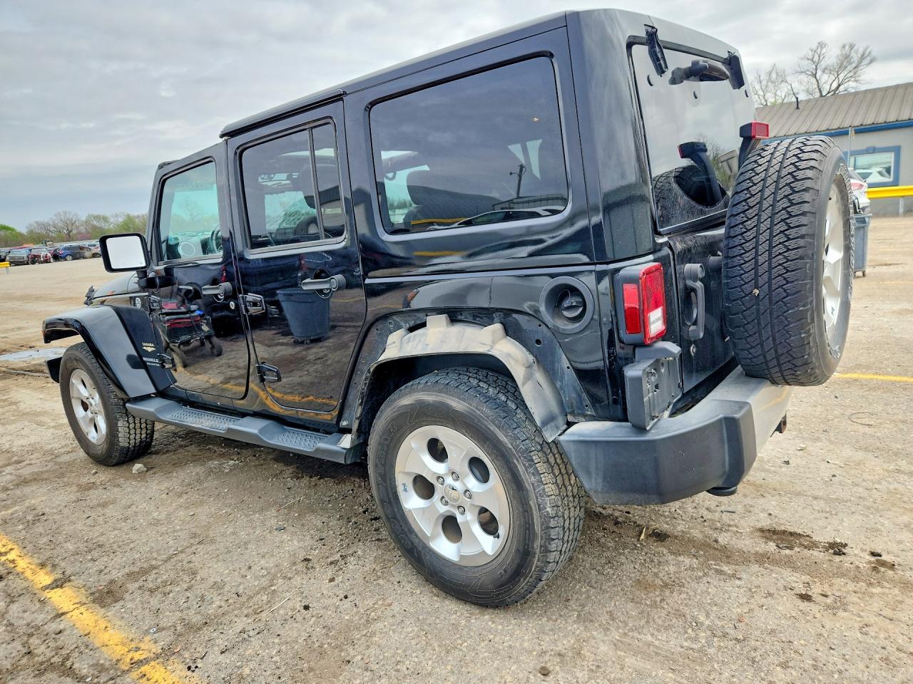 2015 Jeep Wrangler u VIN 1C4HJWEG5FL708602 photo 2