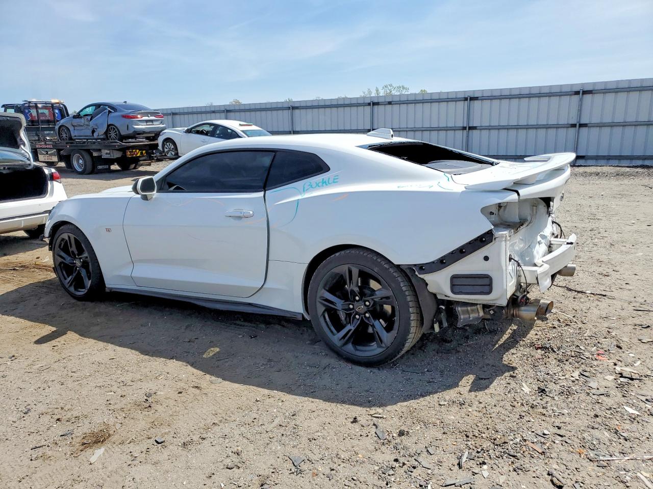 2023 Chevrolet Camaro VIN 1G1FH1R75P0143196 photo 2