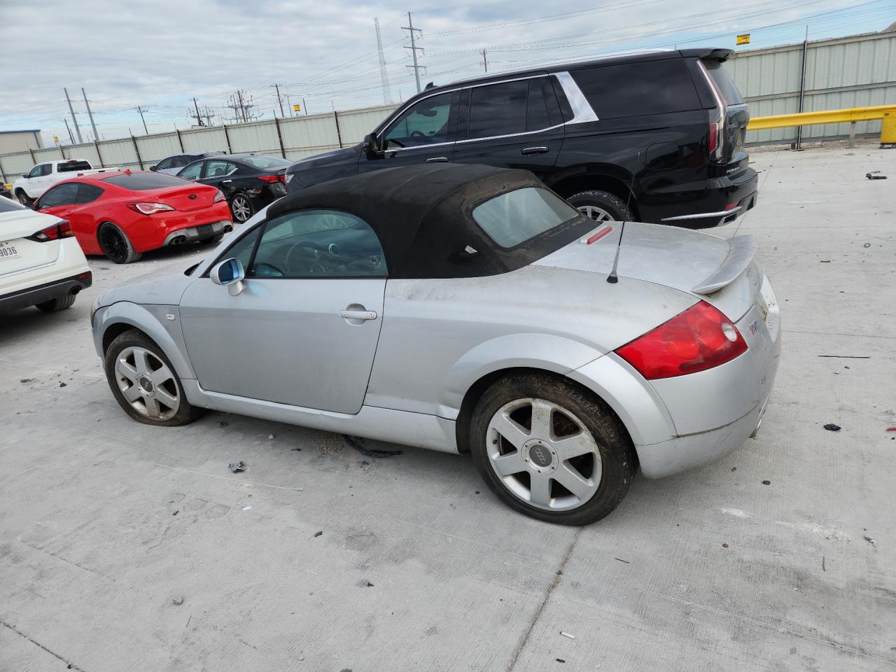 2001 Audi Tt VIN TRUUT28N911028899 photo 2