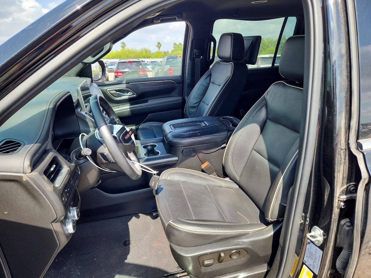 2021 GMC Yukon VIN 1GKS1GKD1MR463740 photo 7