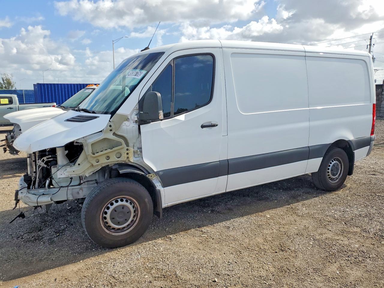 2022 Mercedes-Benz Sprinter VIN W1Y70BGY9NT088604 photo 1