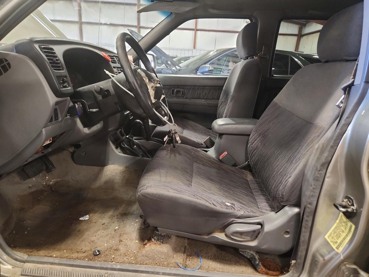 2000 Nissan Frontier VIN 1N6ED27Y8YC364255 photo 7