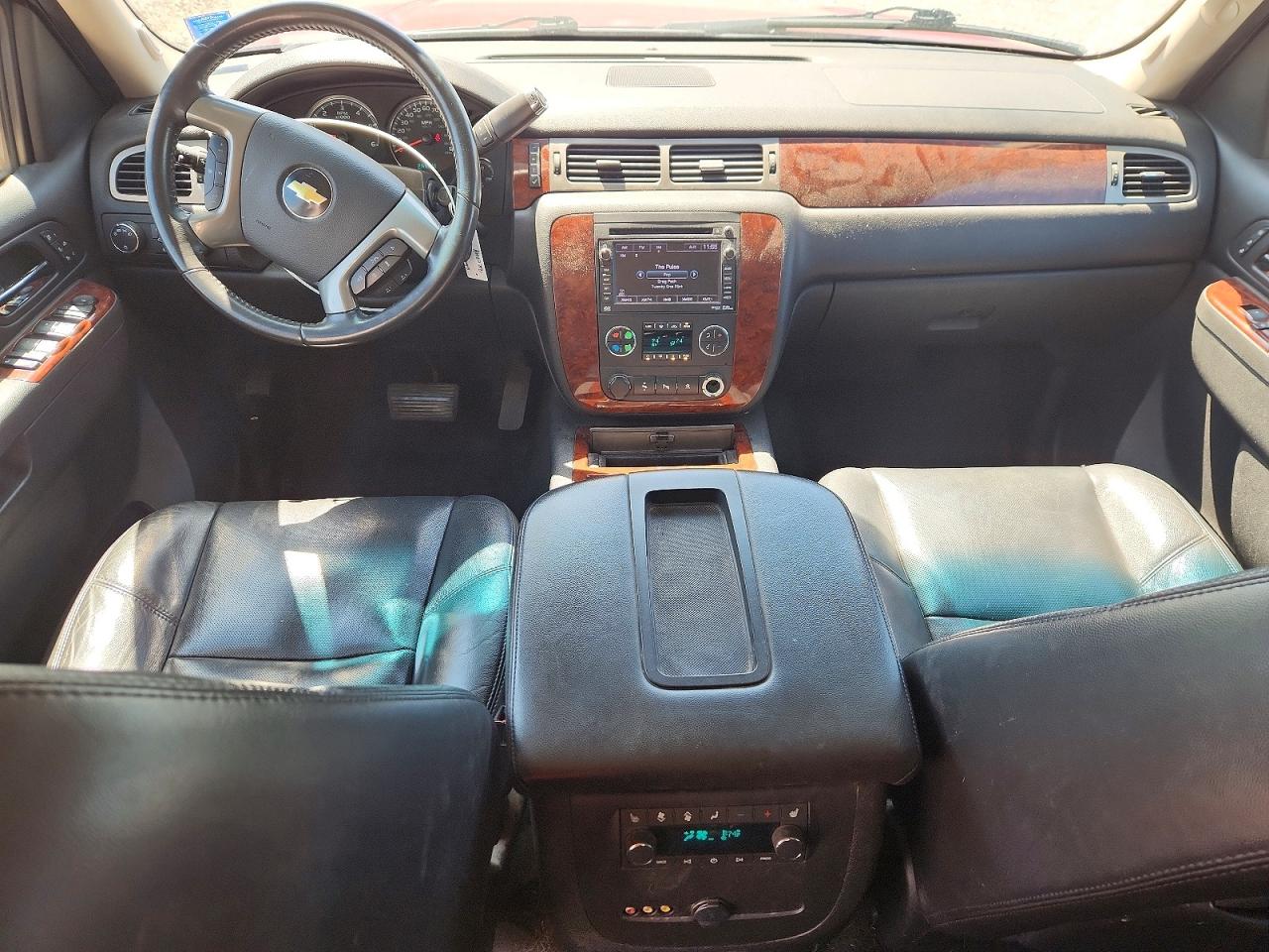2010 Chevrolet Suburban VIN 1GNUKKE39AR278913 photo 8
