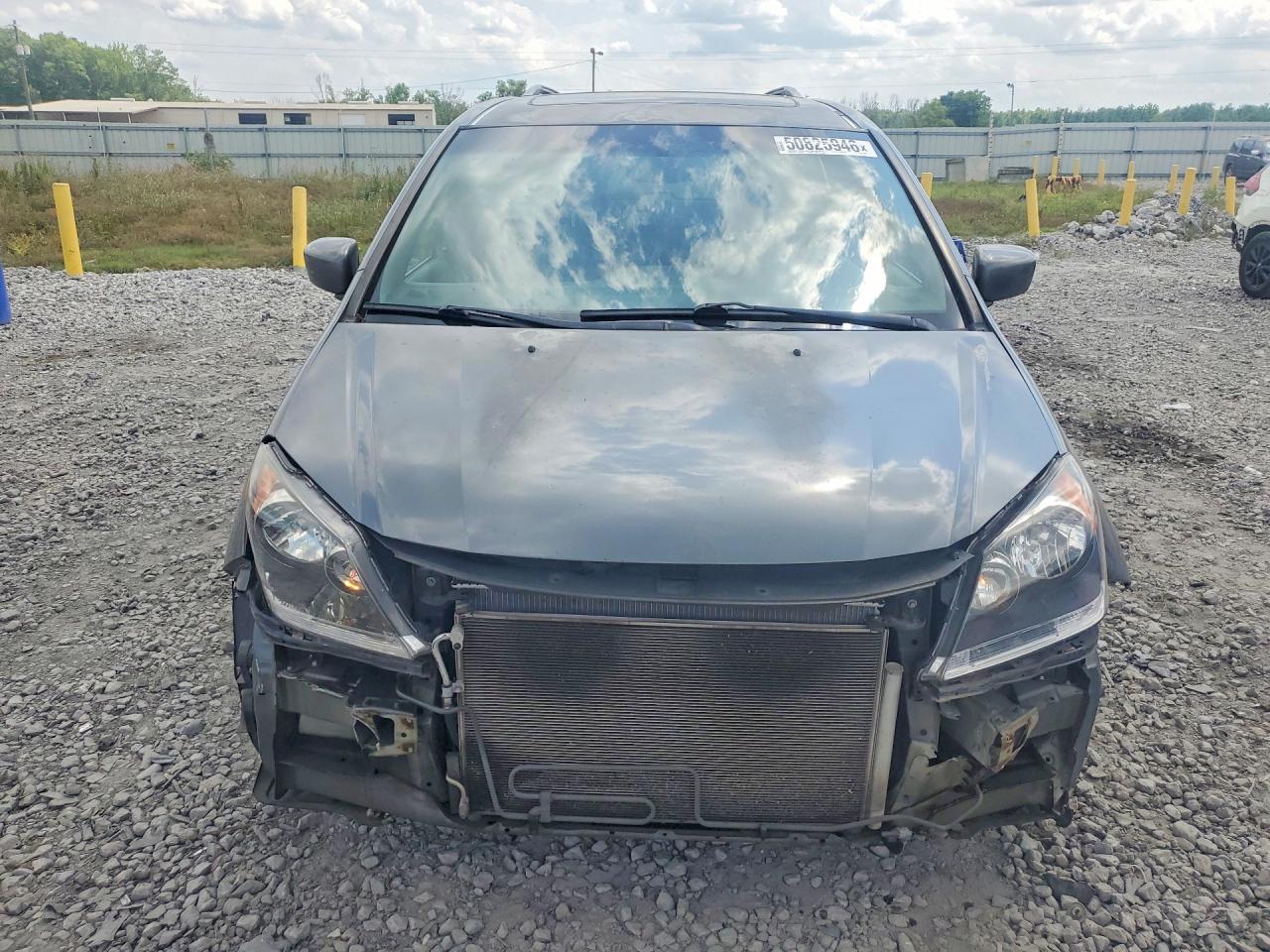 2010 Honda All models VIN 5FNRL3H79AB025841 photo 5